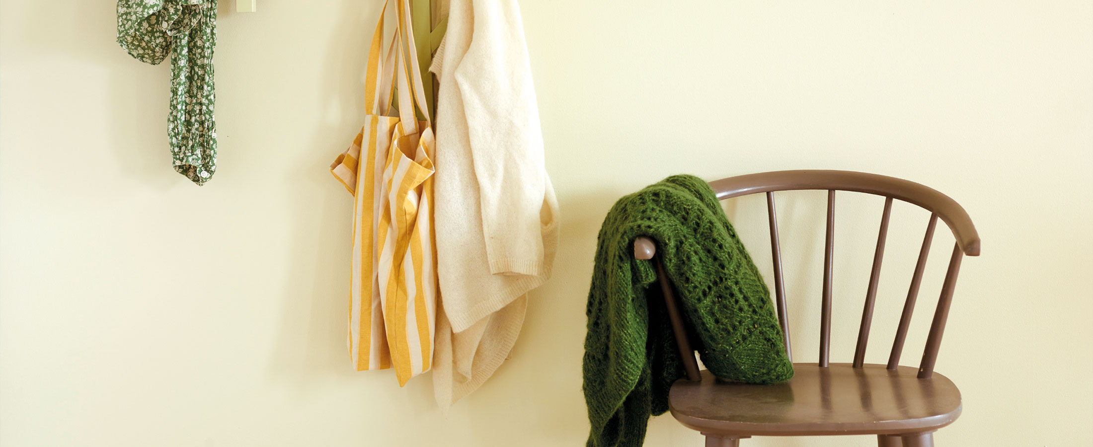 Fargerike Delikat - en lys gull farge