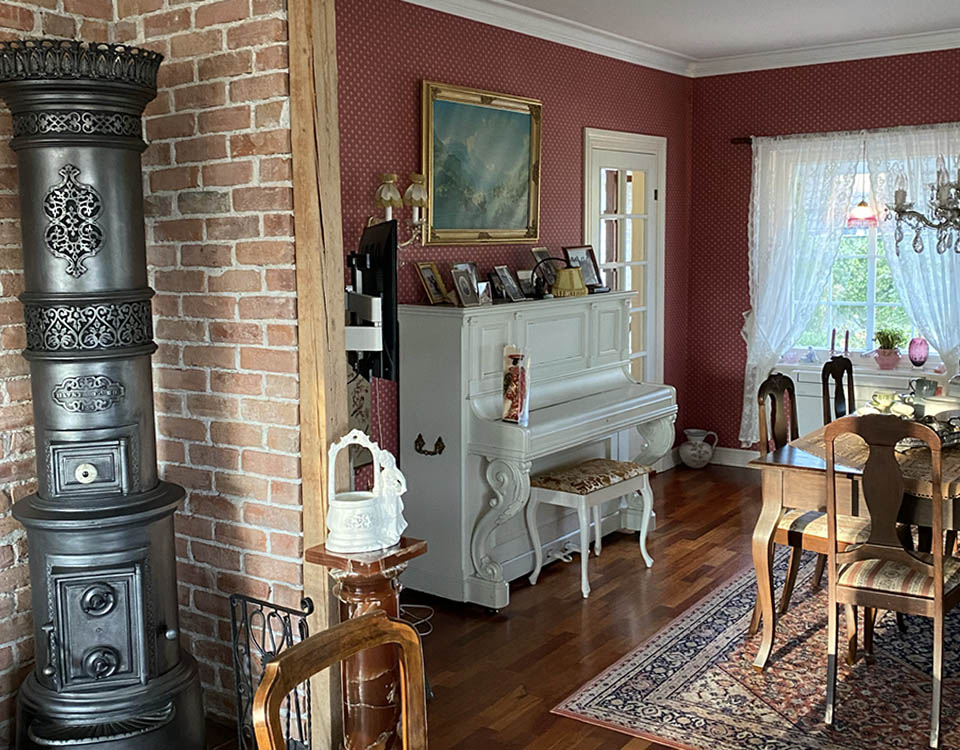 Før bilde av spisestuen