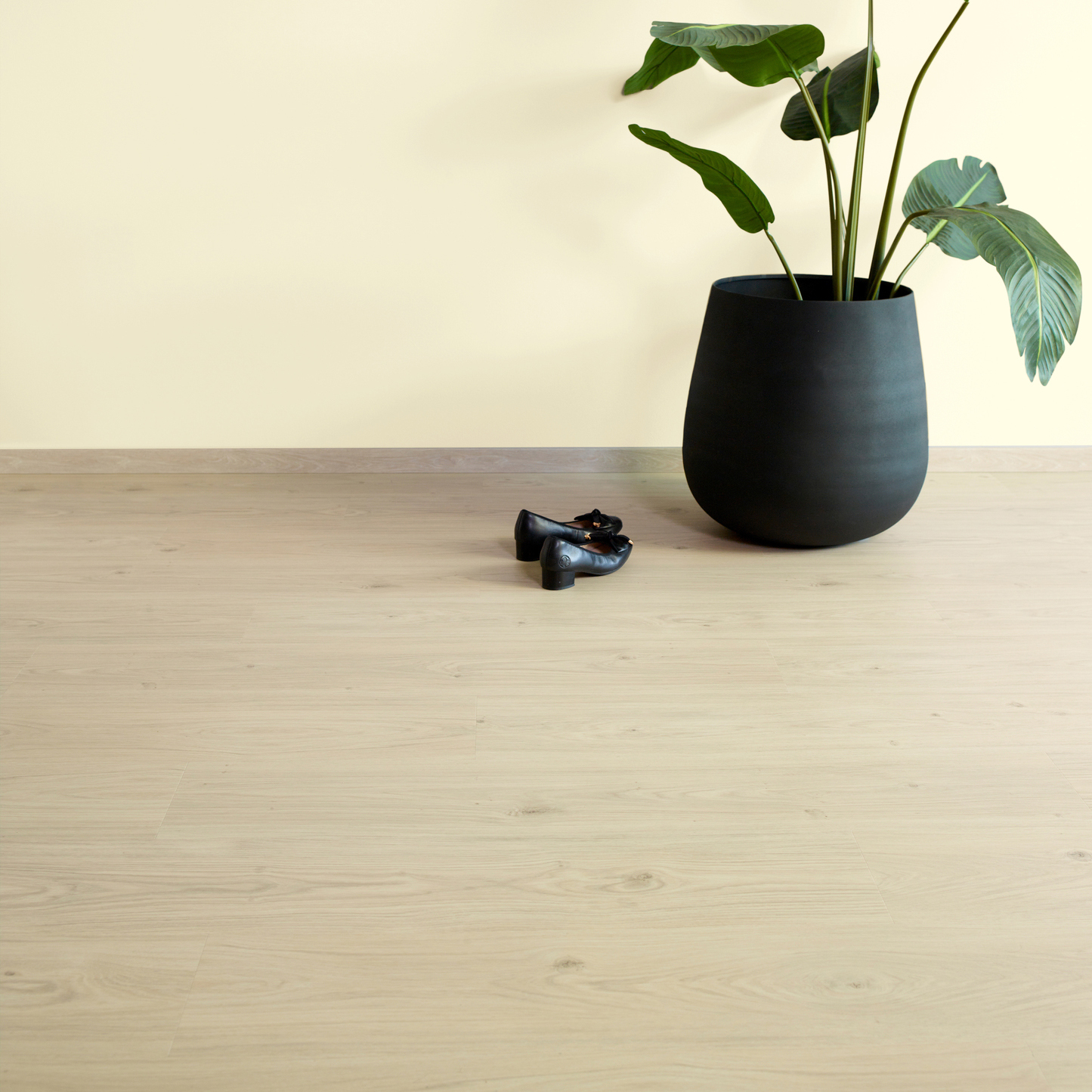 Klikkvinyl gulv i eik farge