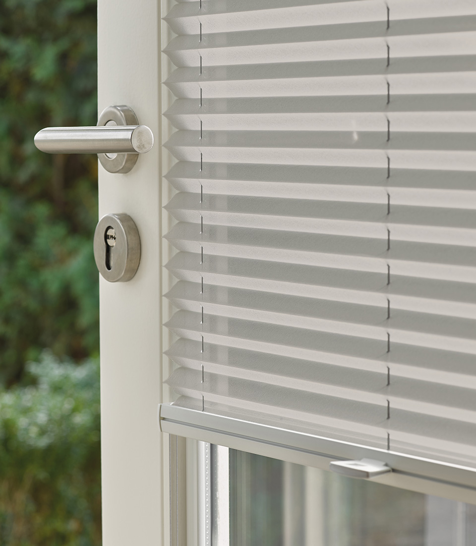 solskjerming plisségardin