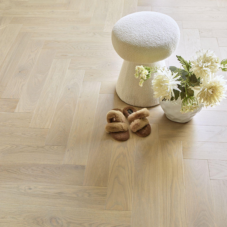 Fiskebensparkett i ekte tre