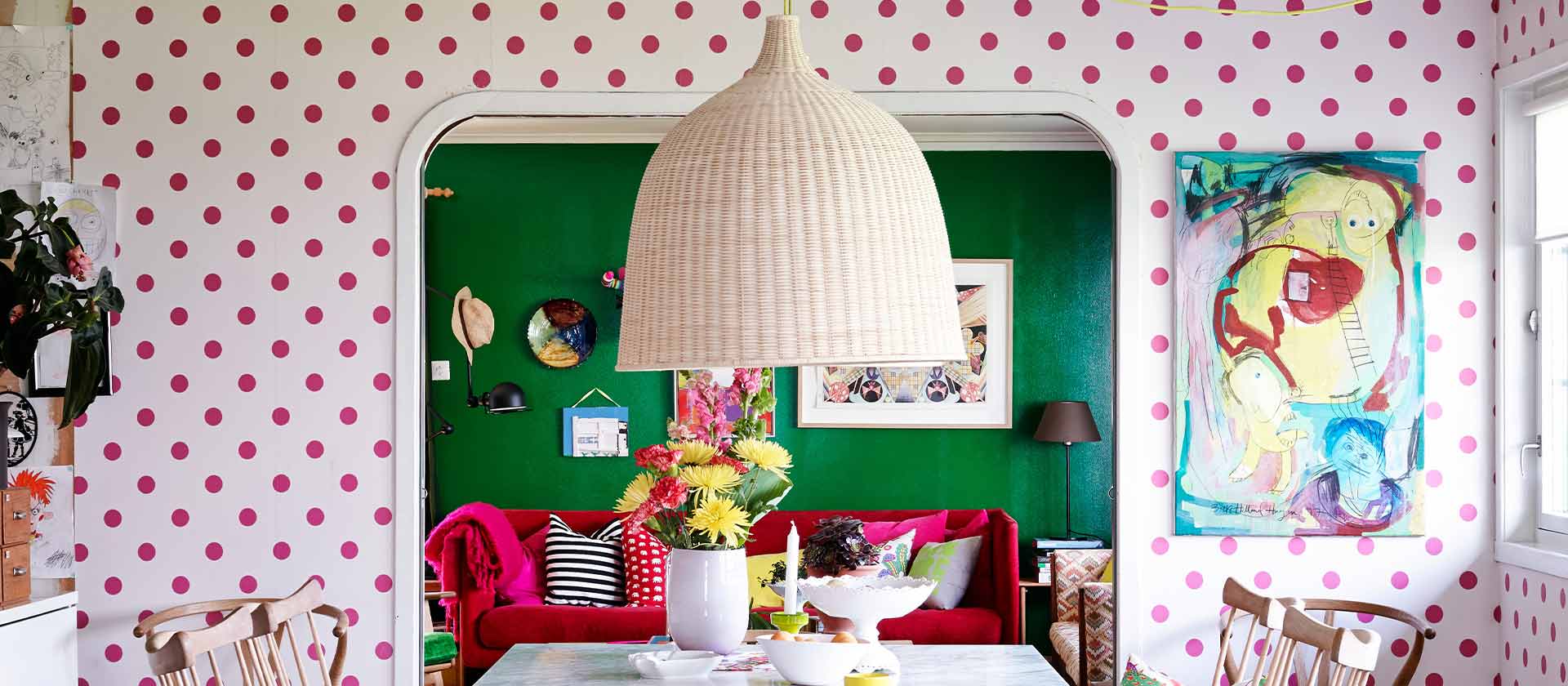 Stue med polkadots og striper