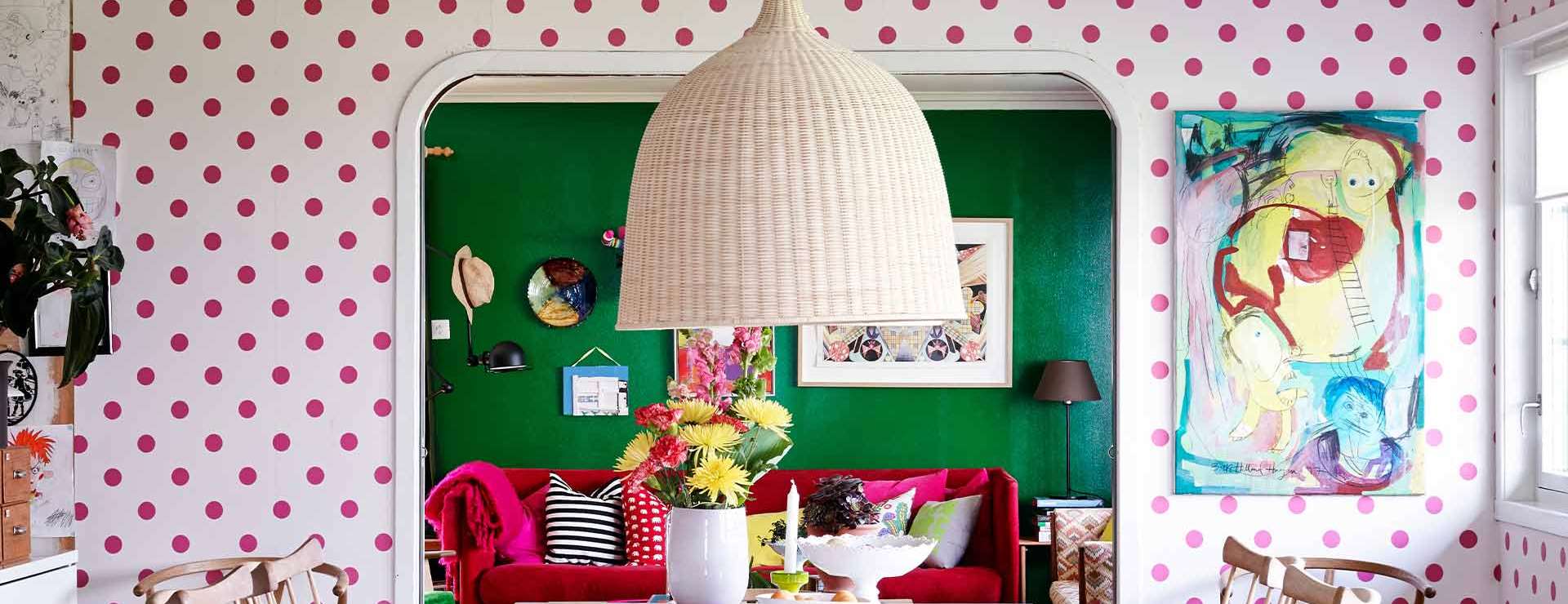 Stue med polkadots og striper