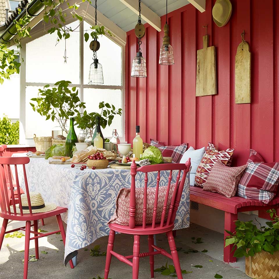 Terrasse med rødfarger