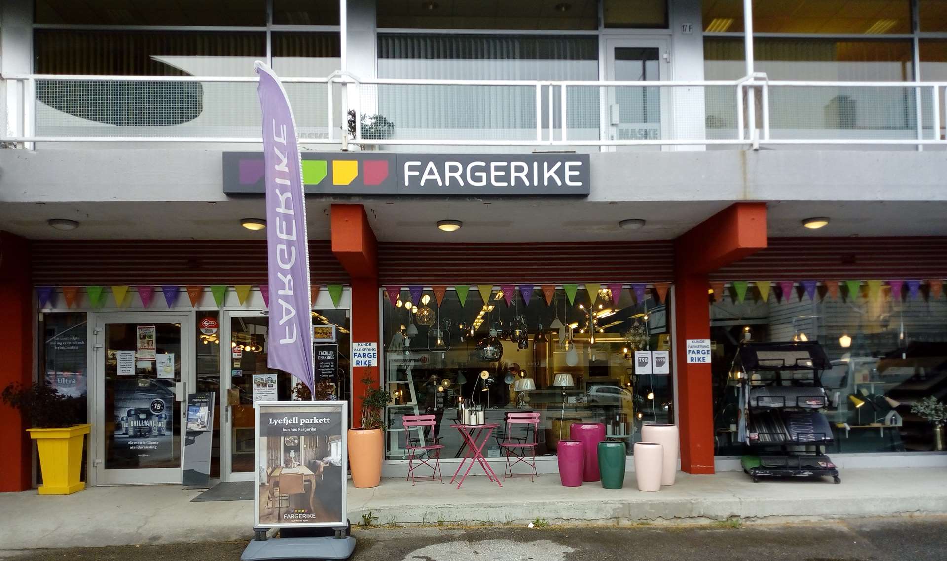 Fargerike Sandane