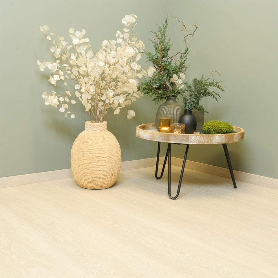 Tilhørende lister til gulv