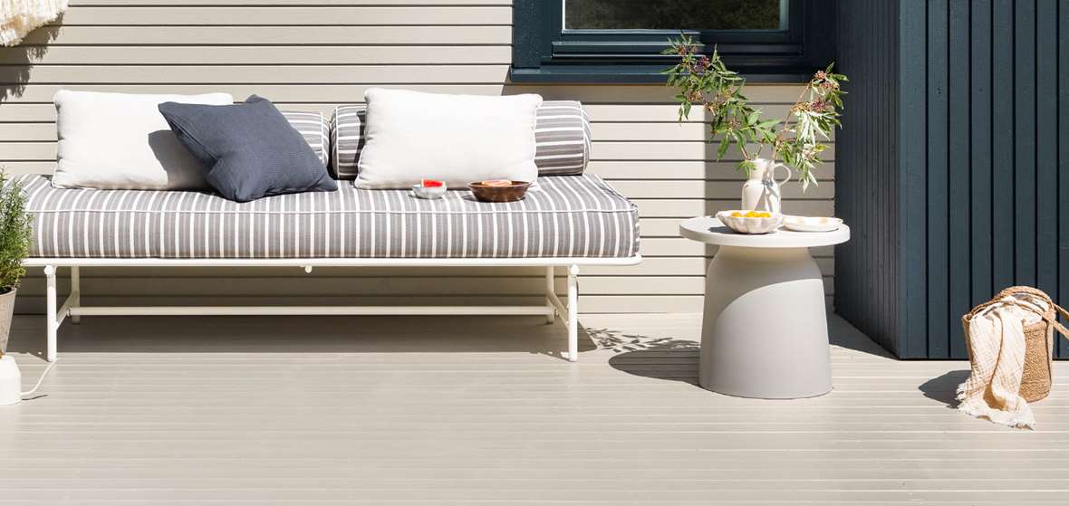 Nå kan du endelig male terrassegulvet!