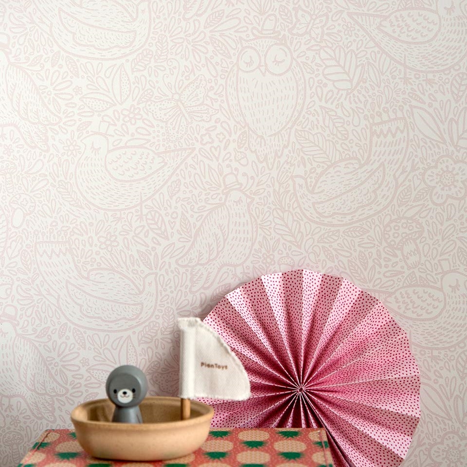 Barnerom med rosa ugletapet