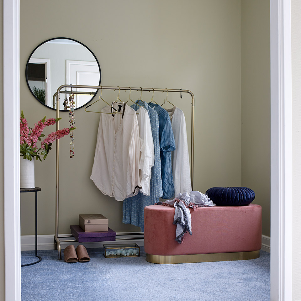 Soverom teppegulv blå