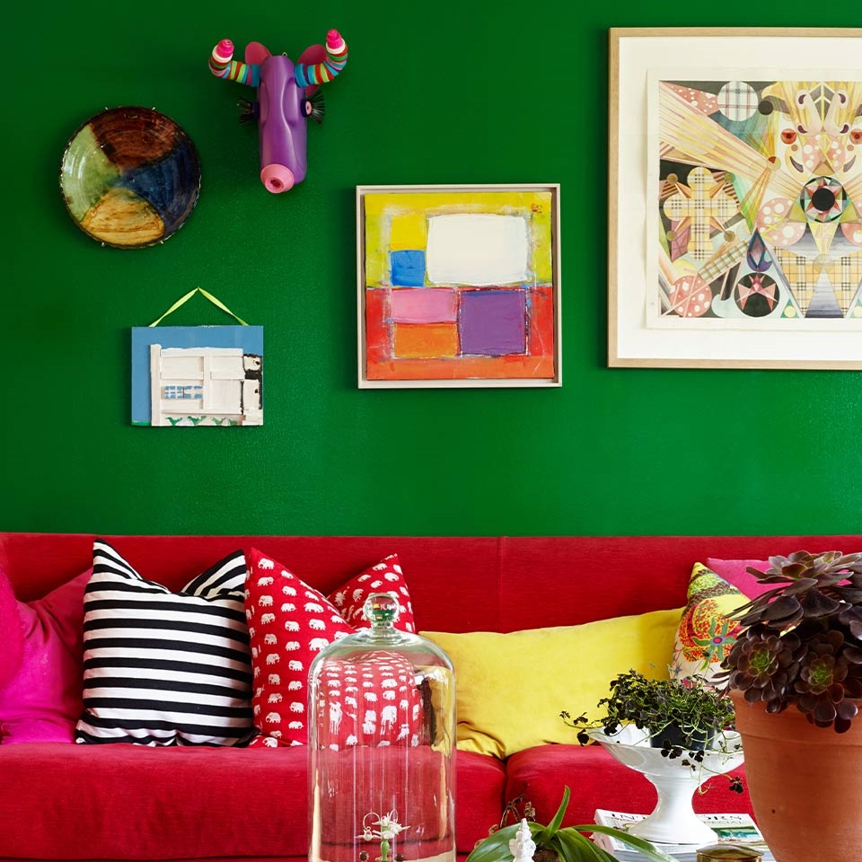 Fargerike detaljer stue