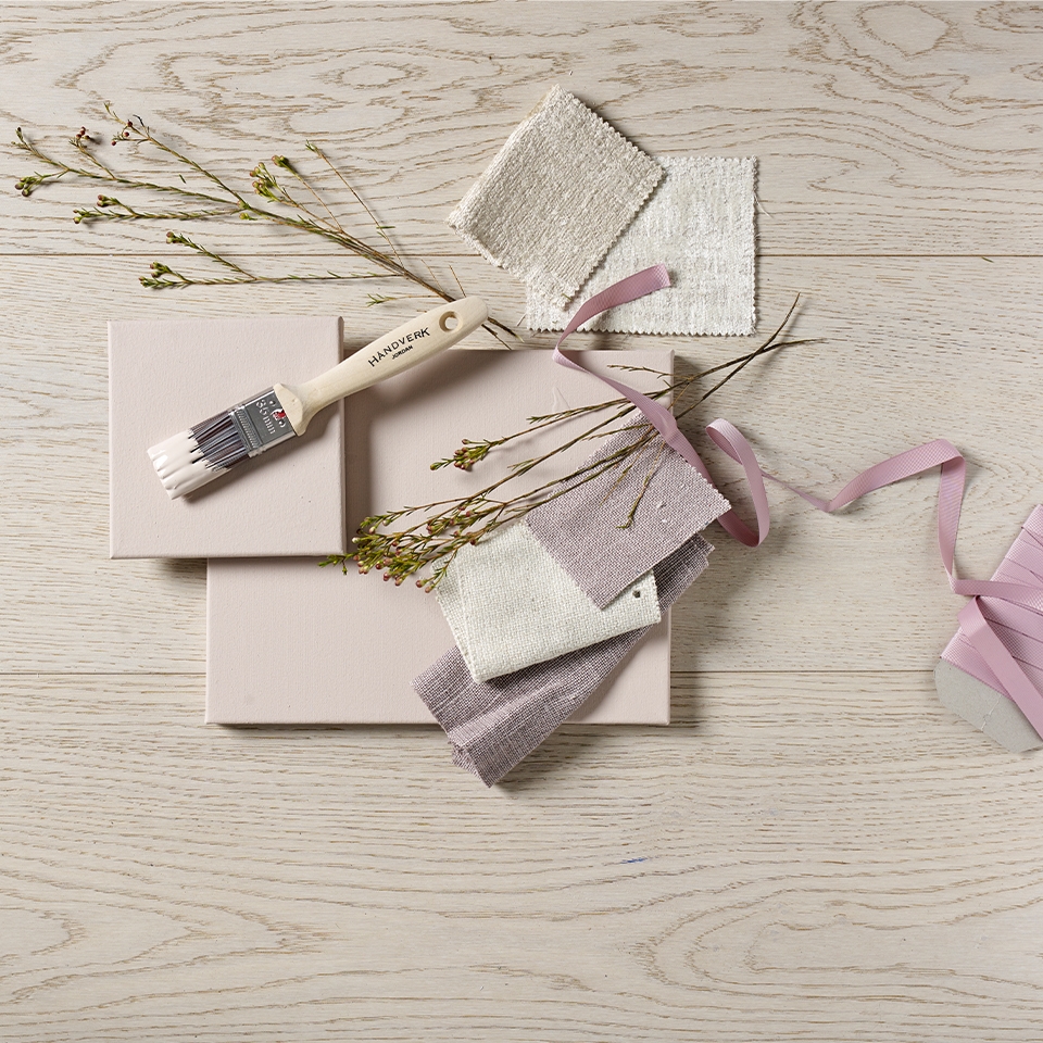 Månedens farge februar Nude