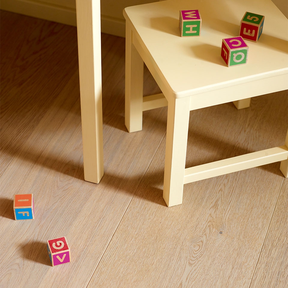 Herdet tregulv barnerom