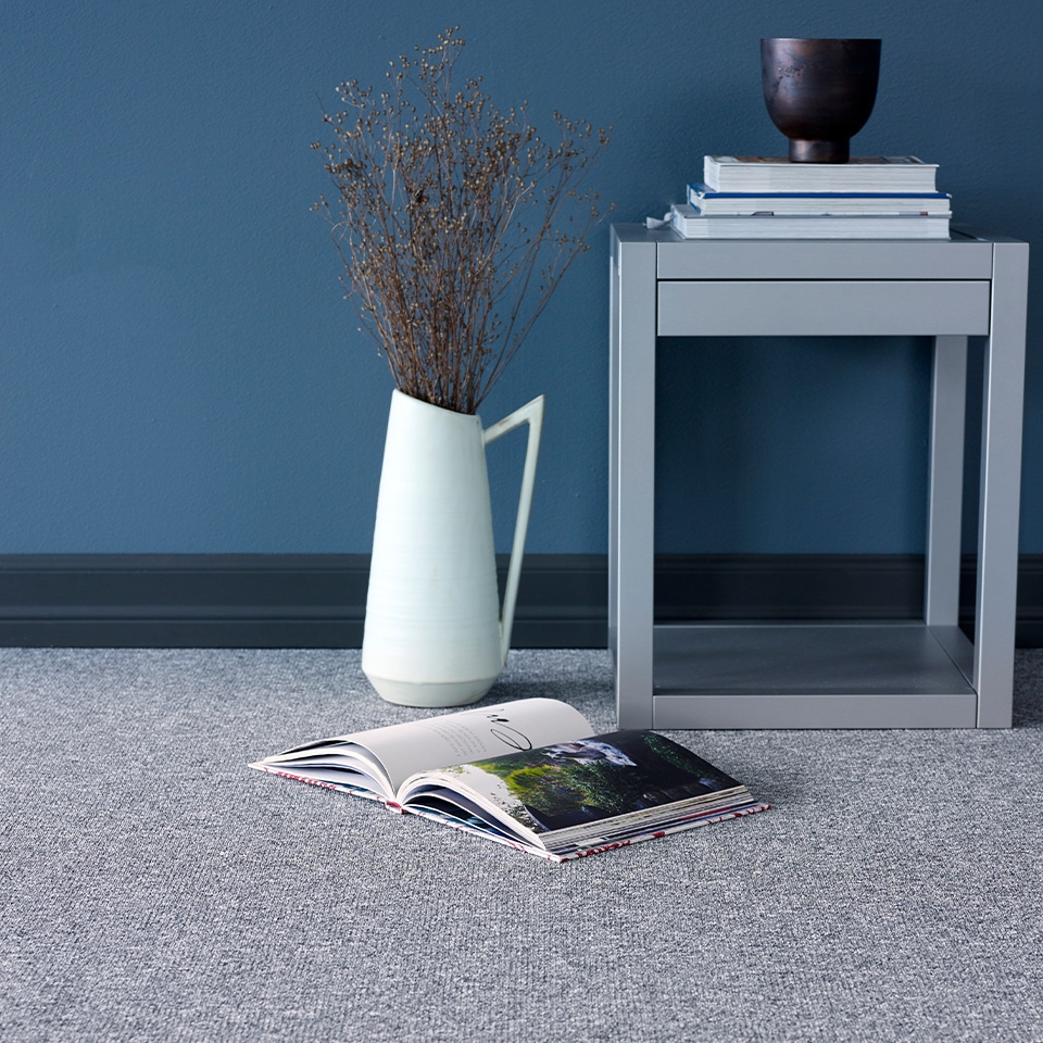 Teppegulv soverom blå