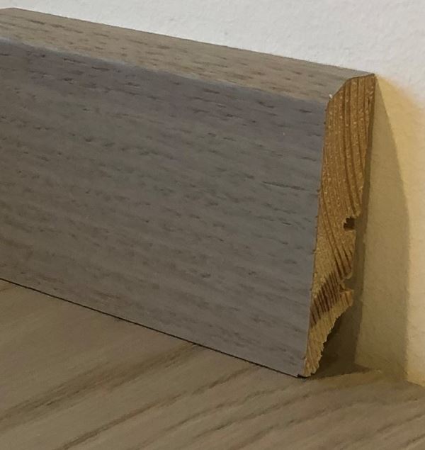 Saga Fotlist Glatt Eik Grå 16x60x220mm