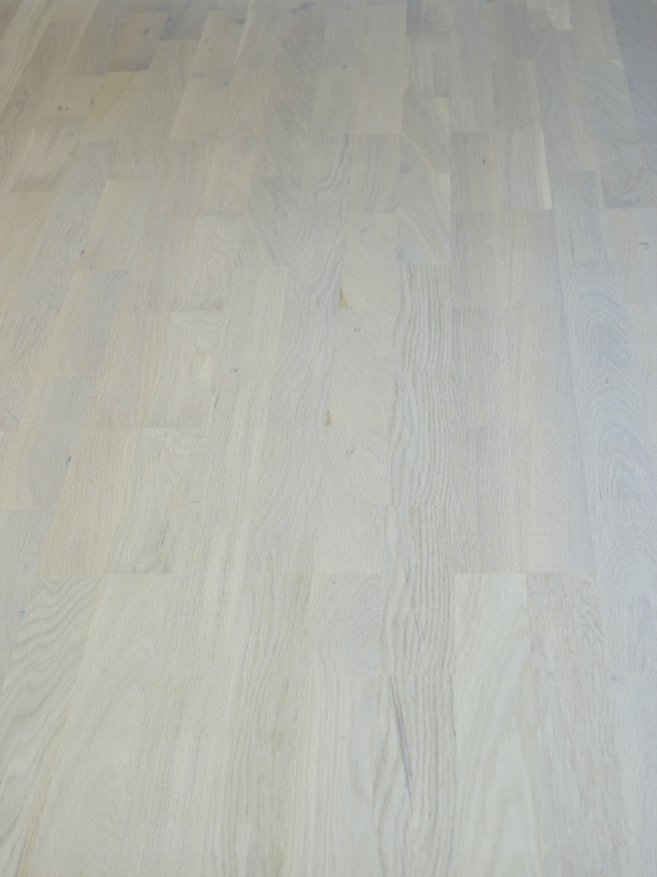 Saga Basic Pearl White Oak Parkett