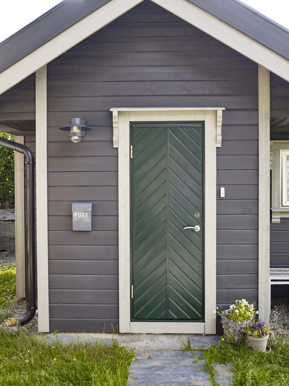  Skog grønn dør.jpg