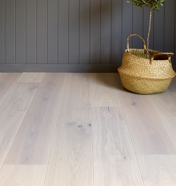 Saga Exclusive Platinum Oak Parkett