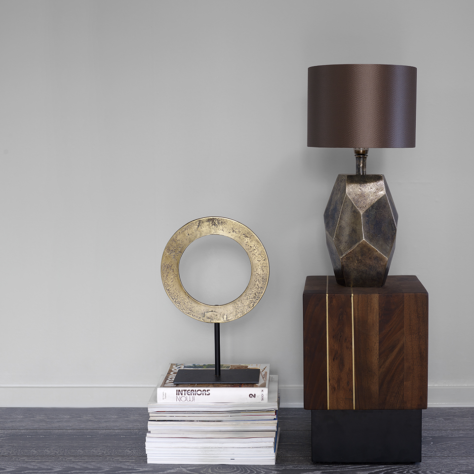 FR 1109 Paris Moskus 12 svart eik 960.jpg