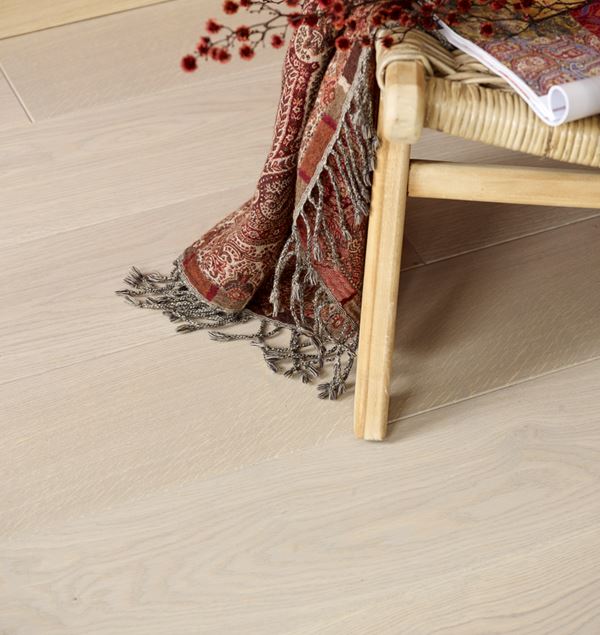 Moskus Lauvås Natur Grå Eik Parkett