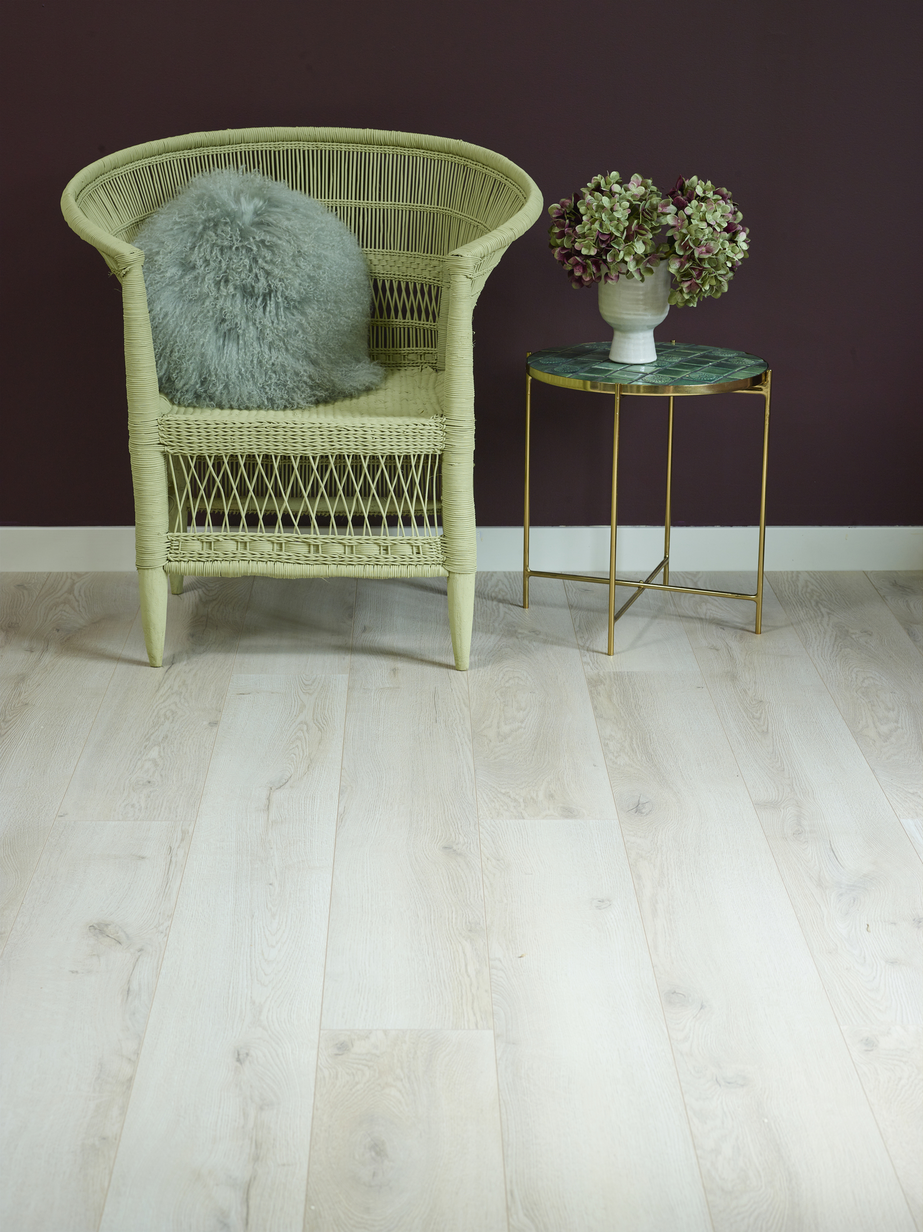 Moskus 12 Fjelleik Beige Laminatgulv