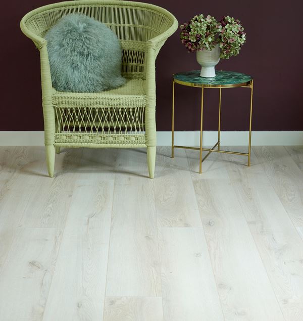 Moskus 12 Fjelleik Beige Laminatgulv