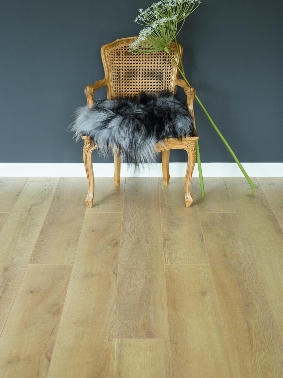 Moskus 12 Fjelleik Natur Laminatgulv