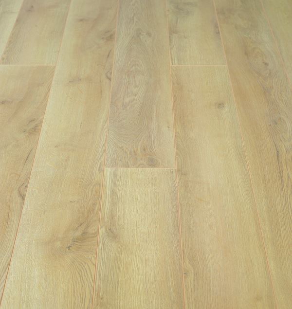 Moskus 12 Fjelleik Natur Laminatgulv