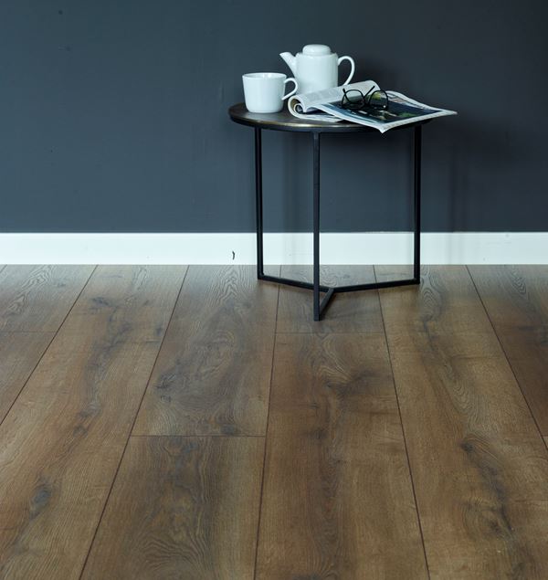 Moskus XL Brun Eik Laminatgulv