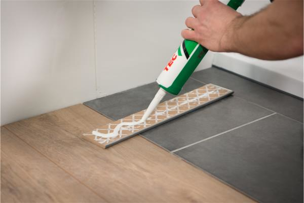 Novatech Tec7 Lim / Tett / Fugemasse Hvit 310 ml