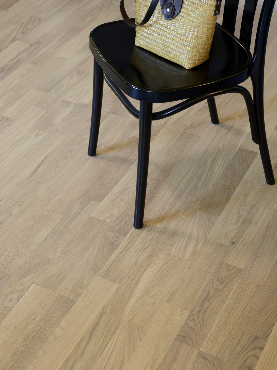 Saga Classic Hvit Eik Parkett