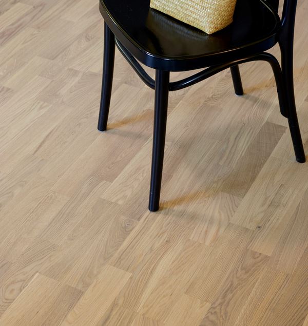 Saga Classic Hvit Eik Parkett