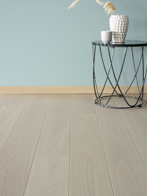 Moskus Lauvås Natur Grå Eik Parkett