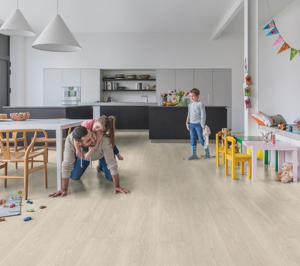 Quick-Step Majestic California Lysebeige Eik Laminatgulv