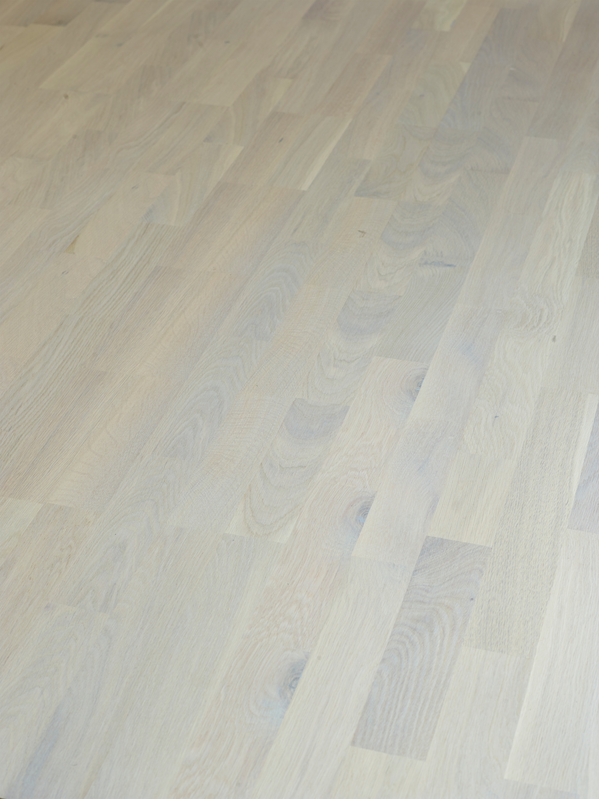 Saga Basic Pearl White Oak Parkett