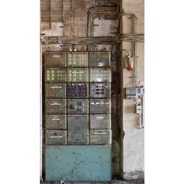 Storeys The Wall 39263-1