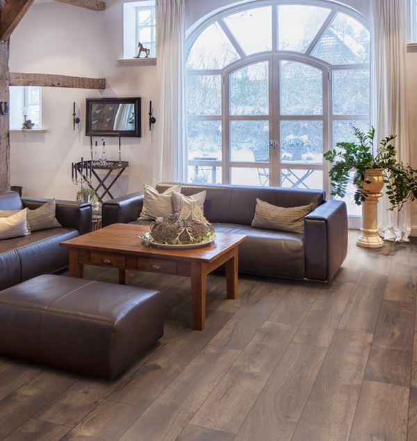 Kronotex Exquisit Plus 4766 Pettersson Oak Dark Laminatgulv