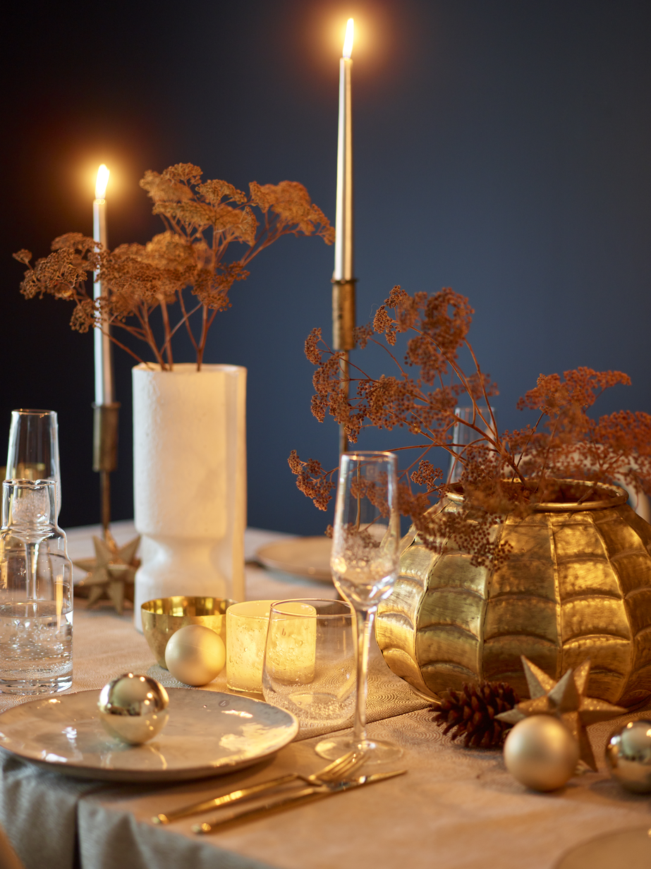 FR1372 August nyttårsbord_03 (2).jpg