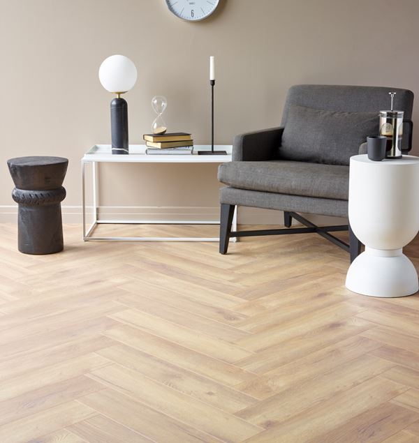 Kronotex Herringbone 4764 Treviso Oak Laminatgulv