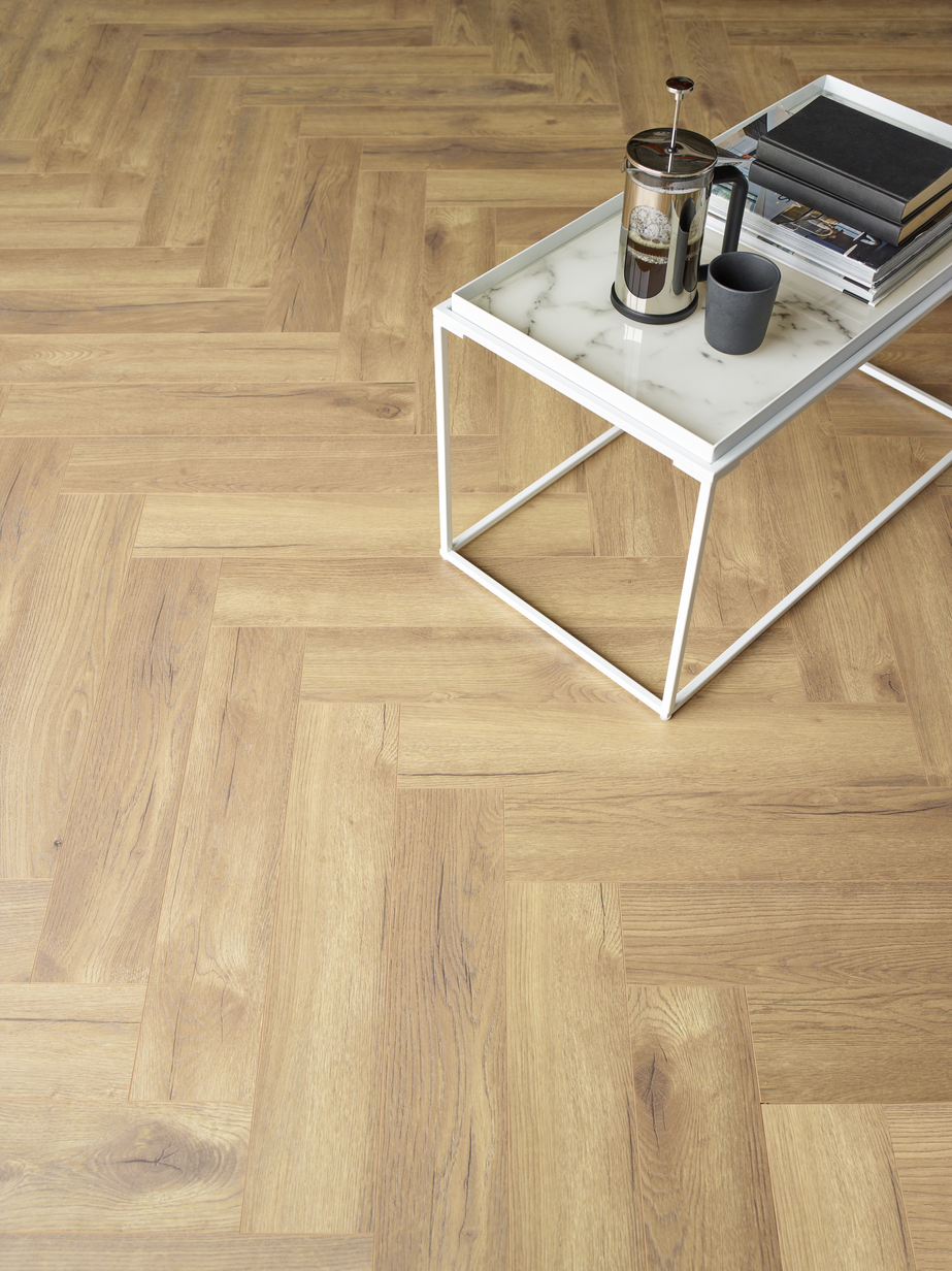 Kronotex Herringbone 4764 Treviso Oak Laminatgulv