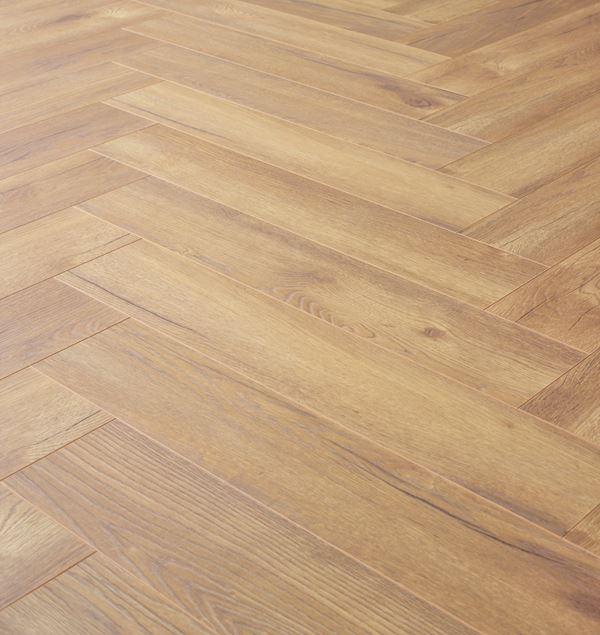 Kronotex Herringbone 4764 Treviso Oak Laminatgulv