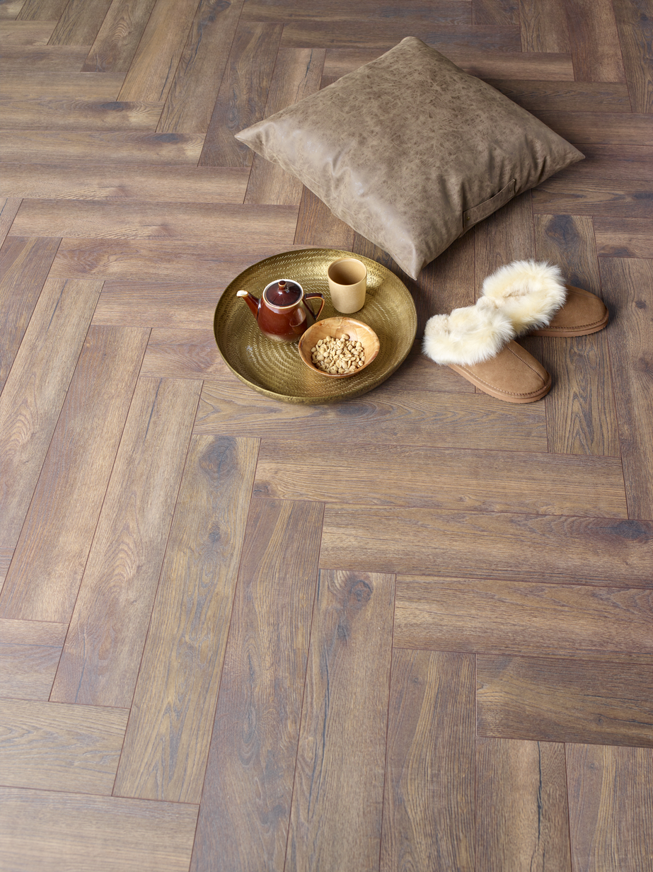 Kronotex Herringbone 4766 Calais Oak Laminatgulv