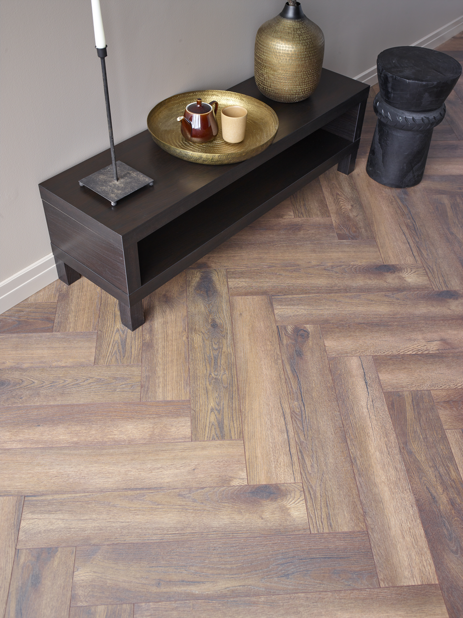 Kronotex Herringbone 4766 Calais Oak Laminatgulv