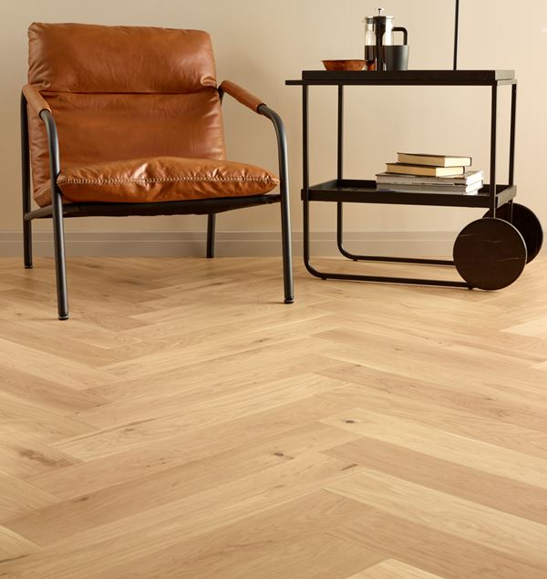 Saga Herringbone Coconut Parkett