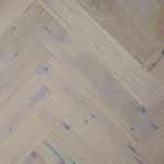 Saga Herringbone Pearl Parkett