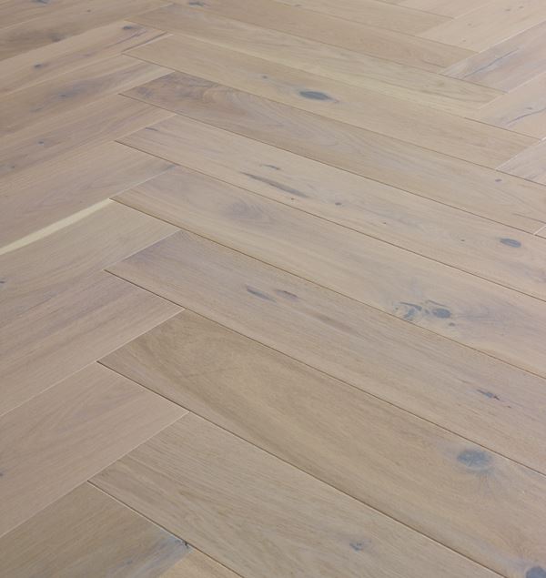 Saga Herringbone Pearl Parkett