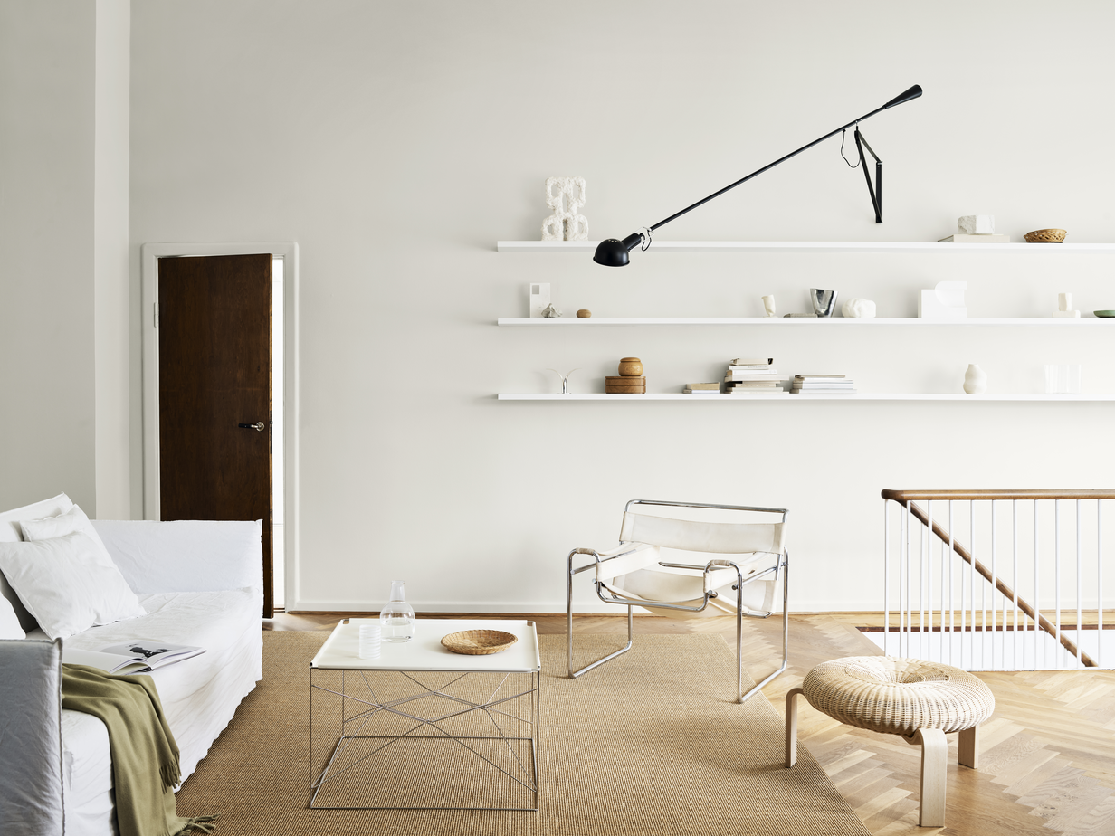 JOTUN LADY 12314 Grey Touch liggende.jpg