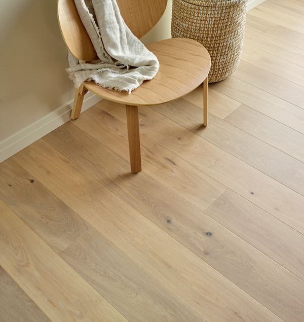 Saga Exclusive Cream Oak Parkett
