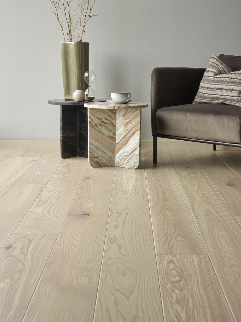 Saga Exclusive Titan Ash Parkett