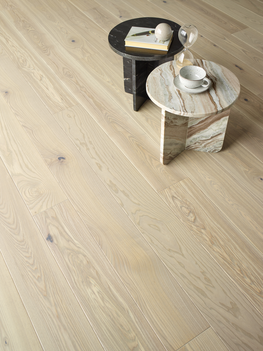 Saga Exclusive Titan Ash Parkett