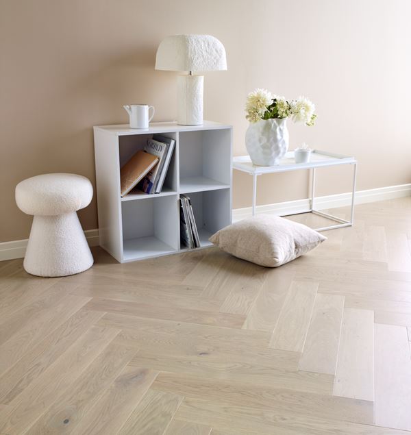 Saga Herringbone Platinum Parkett